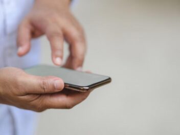 Combien coûte une voyance par téléphone ?